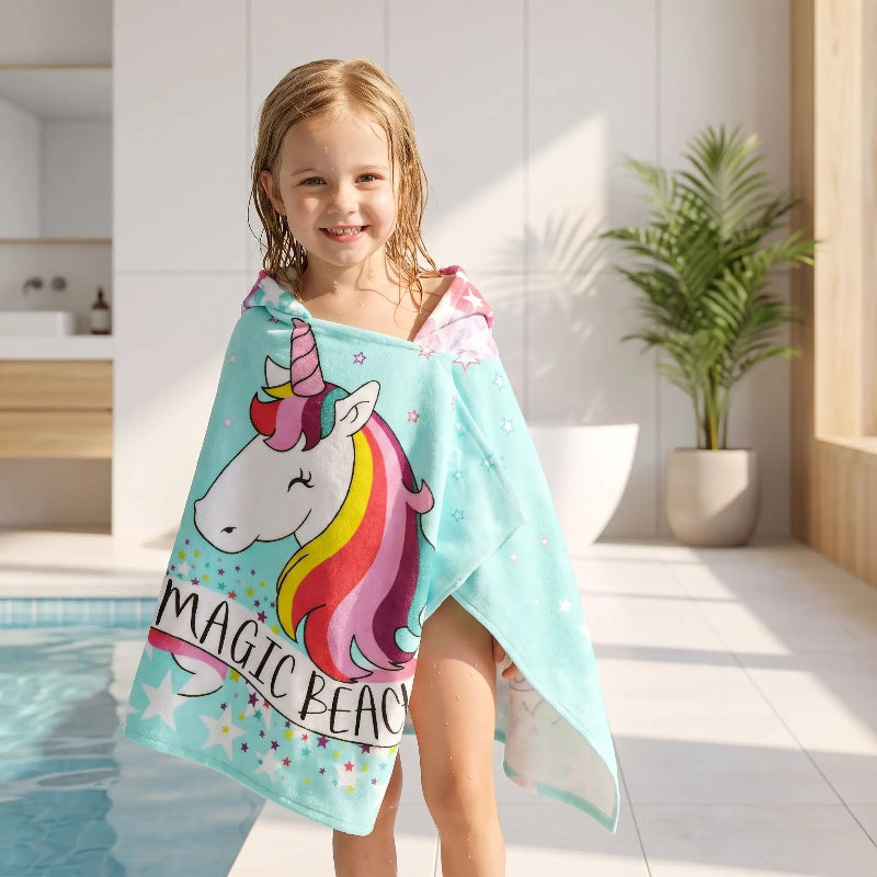 Cape de bain pour bebe.  Jolie cape de bain pour bebe